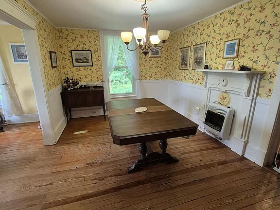 5th image of 489 Fairport Rd