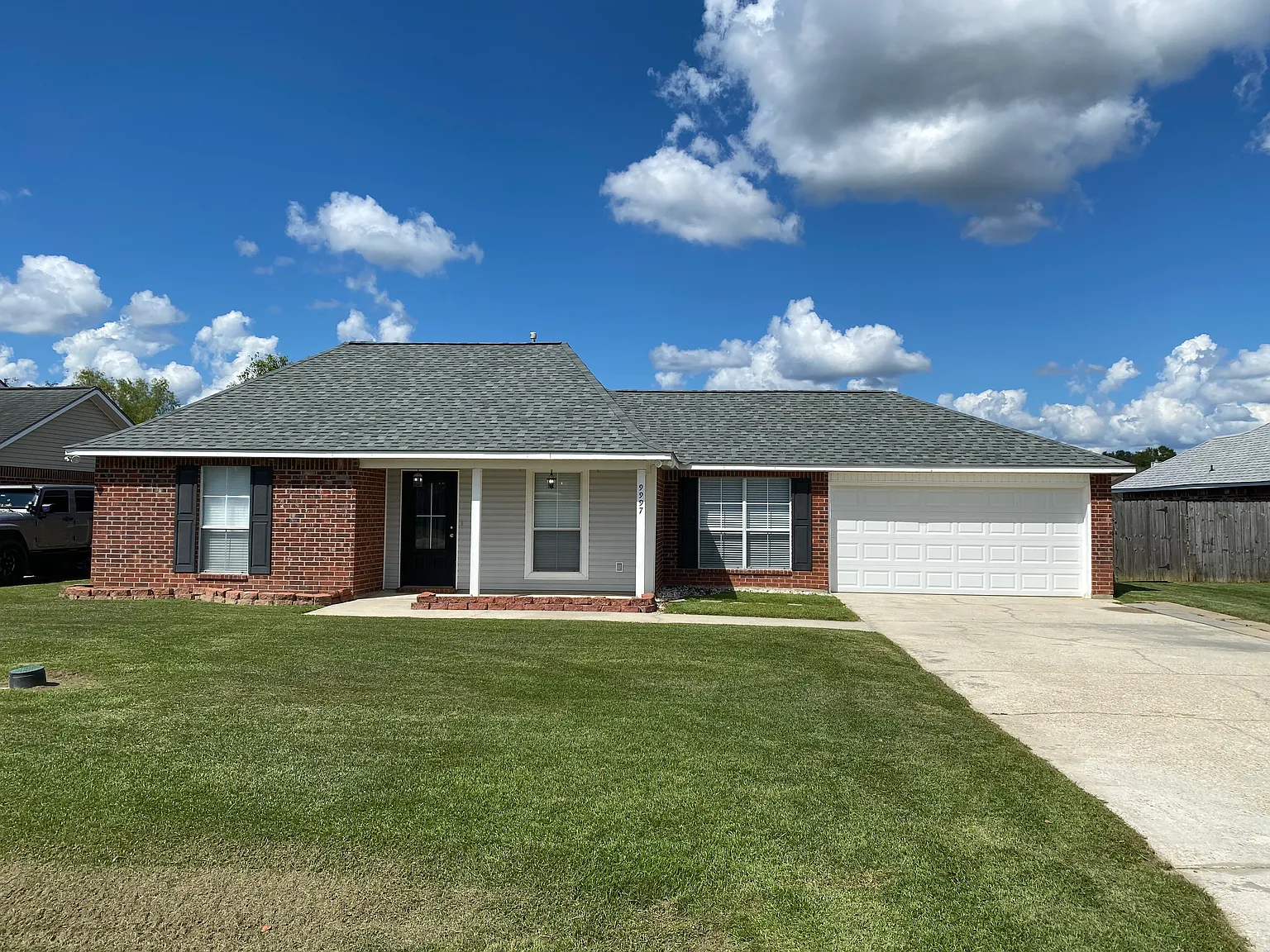 3 bed, 1300 sqft, $1,750 — Photo 1