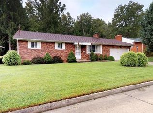 2208 Foley Dr, Parkersburg, WV 26104