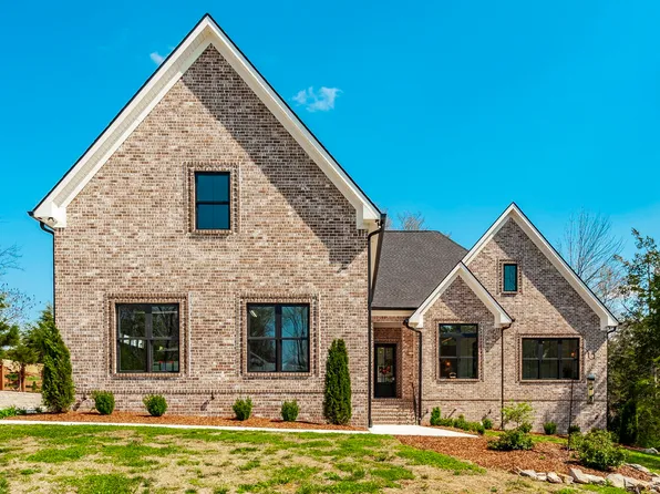 135 Angels Cove Ln, Lebanon, TN 37087