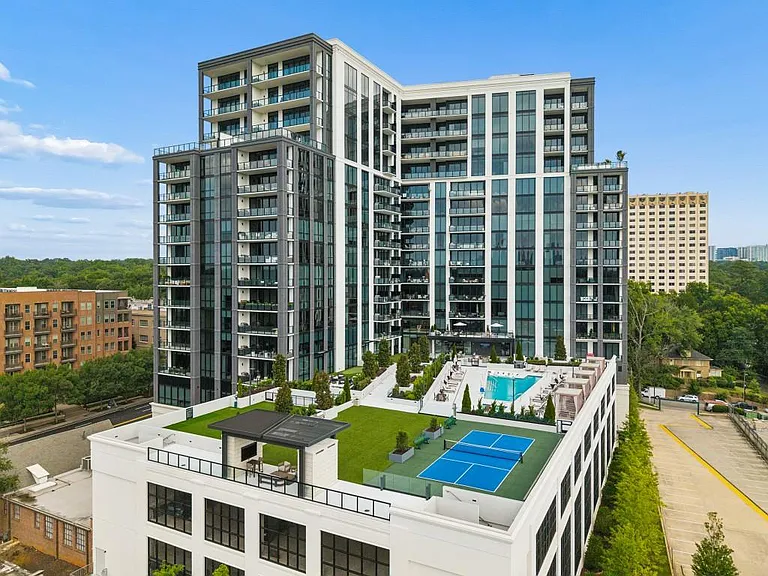 2425 Peachtree Rd NE #607 — Photo 40