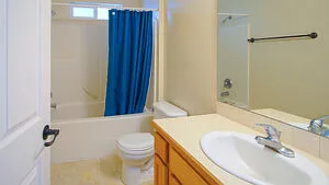 10041 W Garverdale Ln #201 — Photo 8