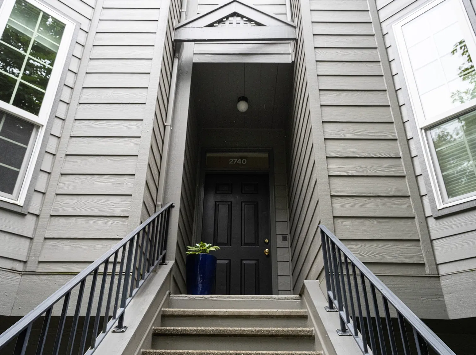 3 bed, 2.5 bath, 2000 sqft, $4,200 — Photo 2