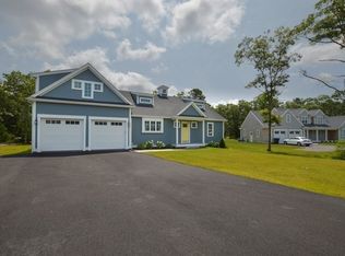 9 Maxwell Ln, Sandwich, MA 02563