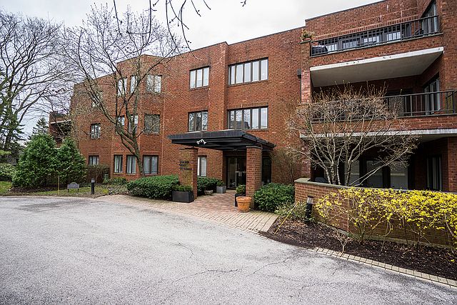 1st image of 501 Oakwood Ave APT 1C