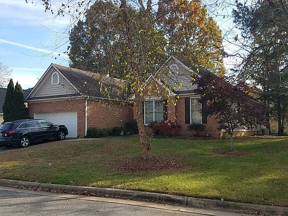 3rd image of 4 Trescott Dr