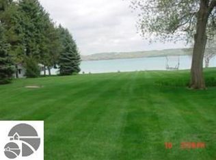 3 Off, Eastport, MI 49627