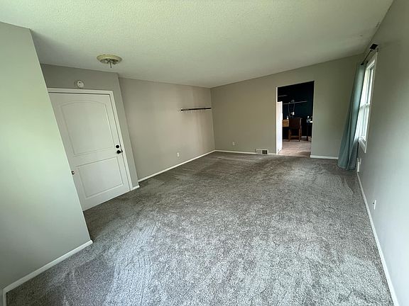 5th image of 1403 Parkview Ln NE