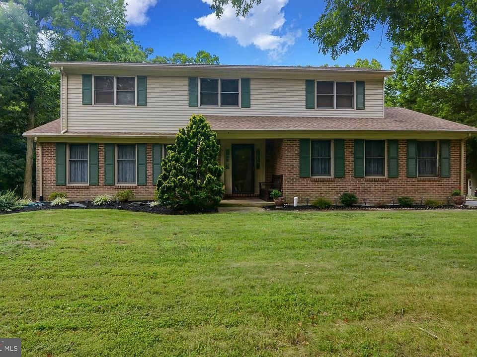 1st image of 707 Clifton Dr
