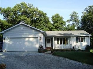 2260 Ventura Ave, Rose Hill, IA 52586