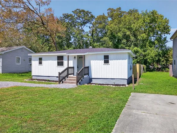 203 Windsor Ave, Smithfield, VA 23430