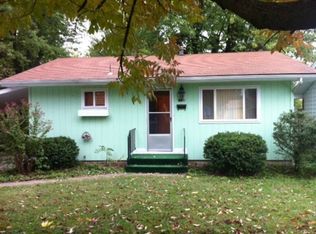 1738 W Scott St, Springfield, MO 65802