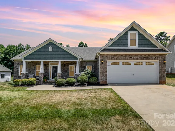 128 Mackenzie Ct, China Grove, NC 28023