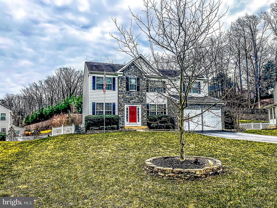 2nd image of 5 Glen Allen Ct