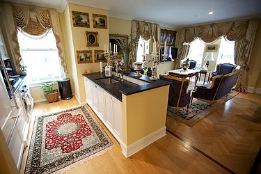 Rented by David H. Kim, LREB