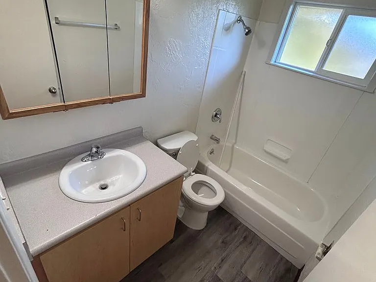 77287 Highway 101 — Photo 10