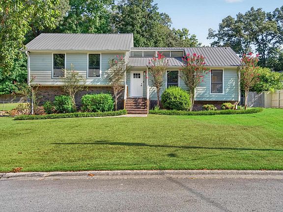 3rd image of 1816 Apache Way