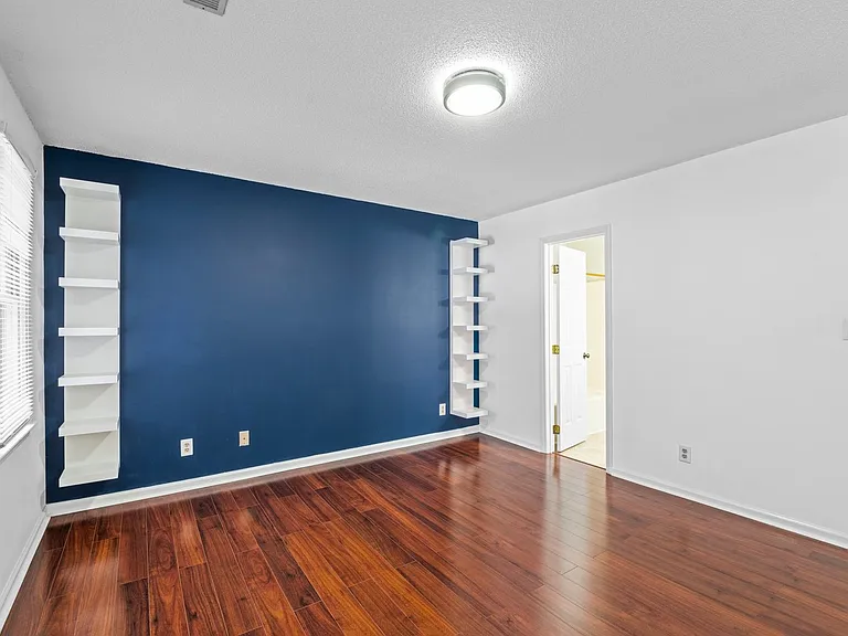 5624 Darrow Dr — Photo 17