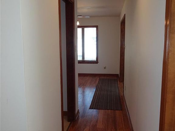 4th image of 19 Glen Eagles Dr