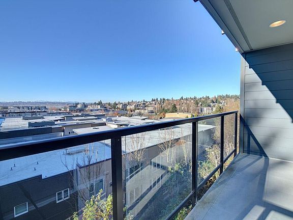 2nd image of 410 2nd Ave S APT 208