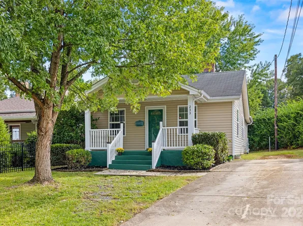 233 W Catawba Ave, Mount Holly, NC 28120