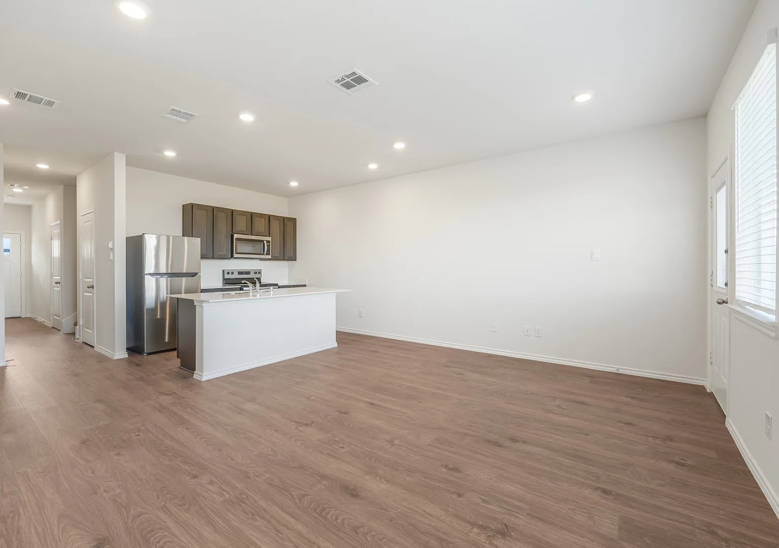 316 Tall Cedar Way — Photo 3