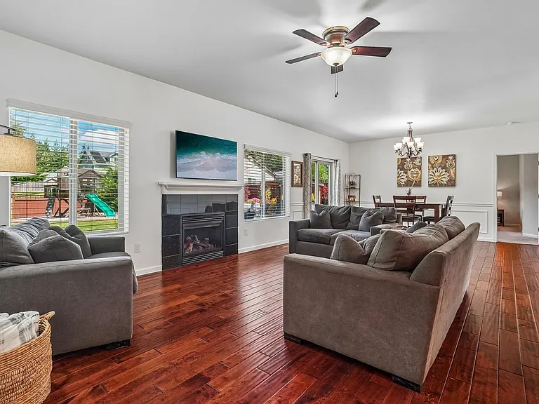 853 SW Norpoint Ct — Photo 4