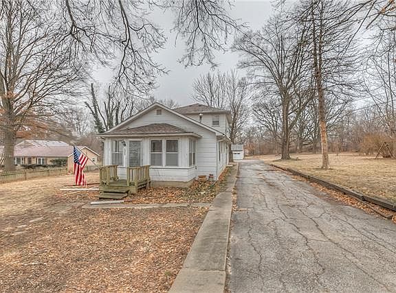 2nd image of 8009 Richland Ave