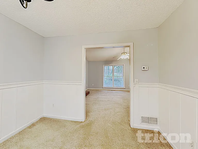 5394 Telford Ct — Photo 6