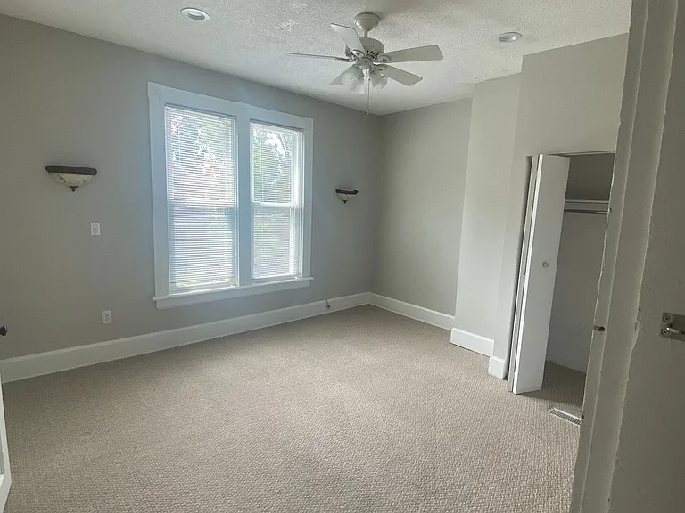 80 King Ave — Photo 48