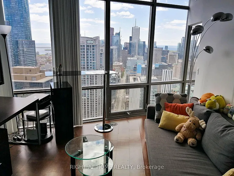 832 Bay St #4709 — Photo 31