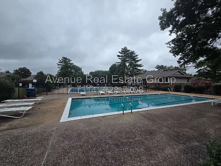 708 Ridgeside Dr — Photo 13
