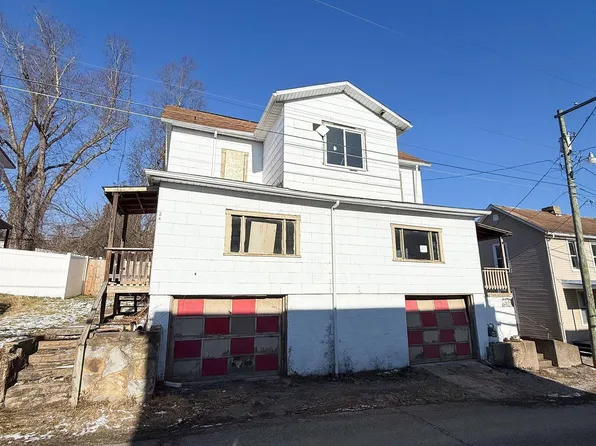22 Freeland St, Fairmont, WV 26554