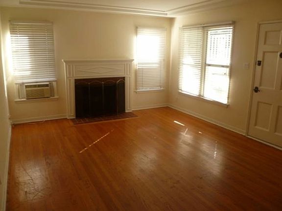 2nd image of 769 E Doran St
