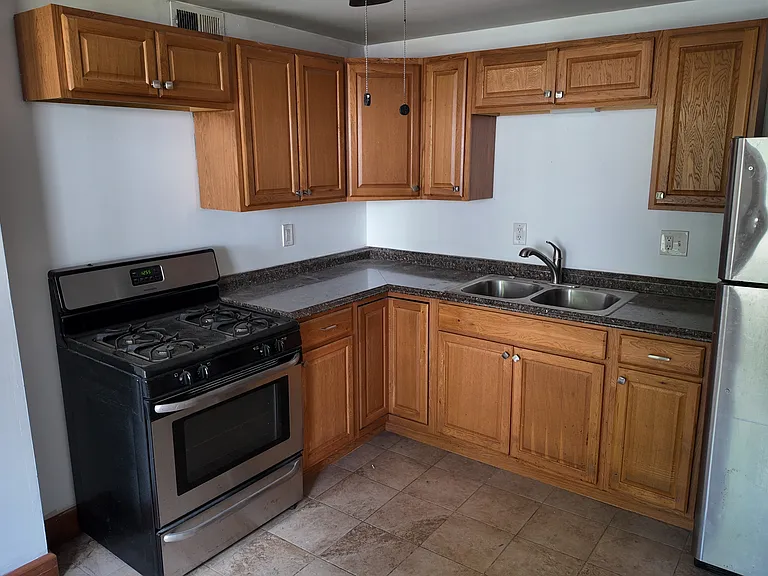 1 Hull St #3A — Photo 2
