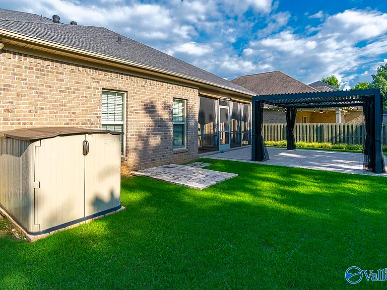 161 Huntsmen Ln — Photo 31