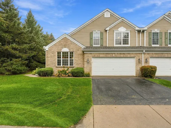 7147 Arthur Dr, Woodbury, MN 55125