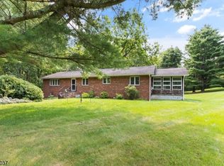 13 Benton Rd, Columbia, NJ 07832