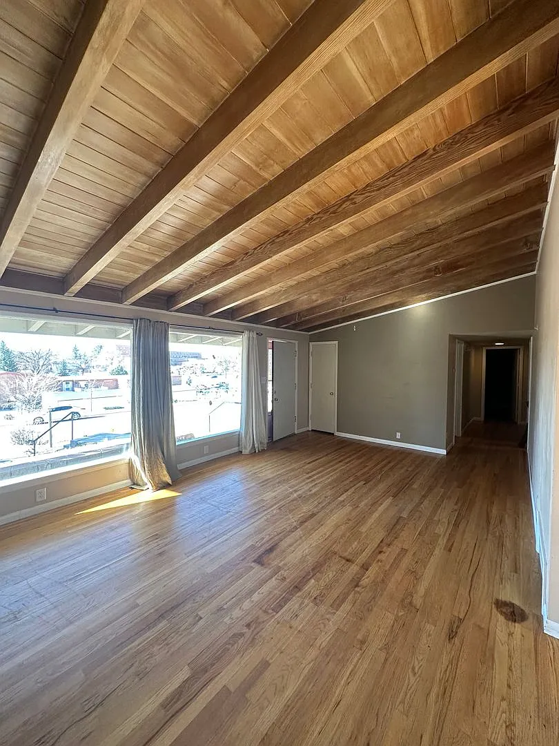 Building Photo - 2830 Kelley Dr