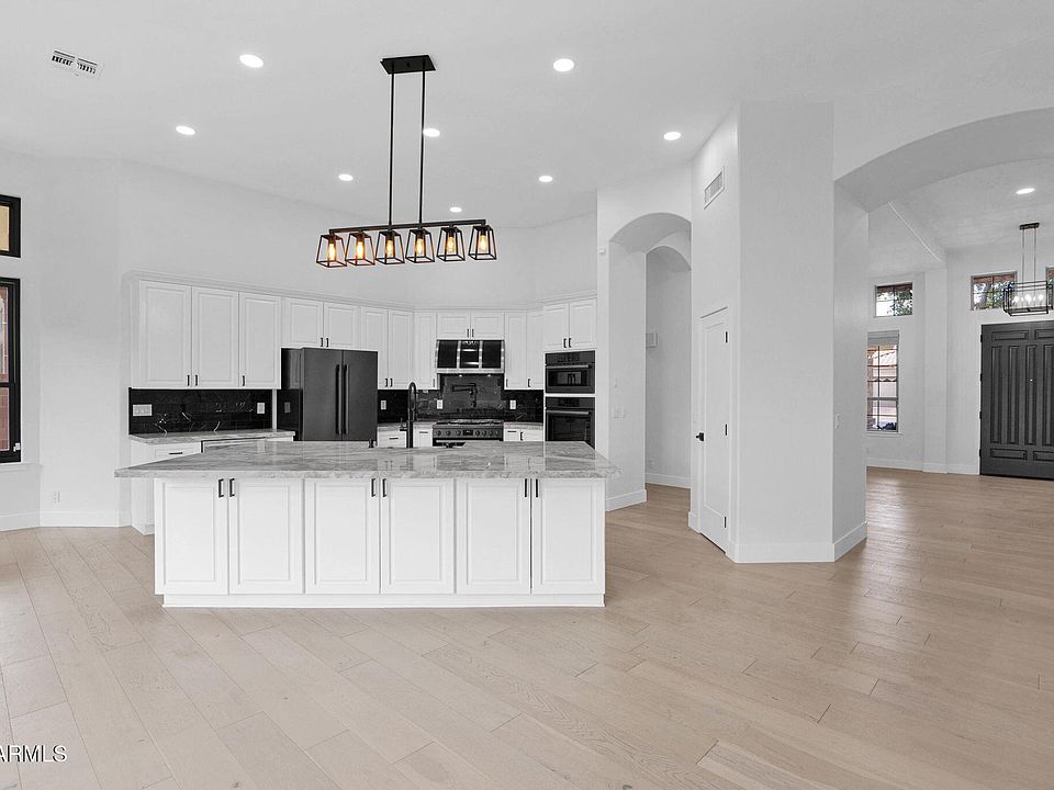1st image of 5559 E SHEENA Drive