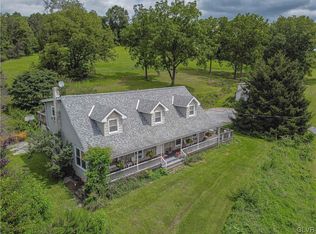 26 Heinly Rd, Lenhartsville, PA 19534