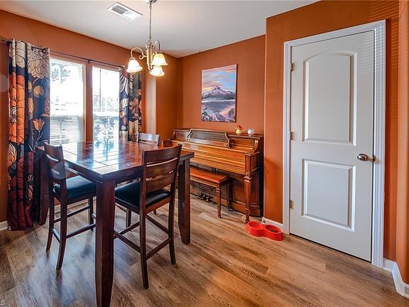3rd image of 1166 Brooksridge Way