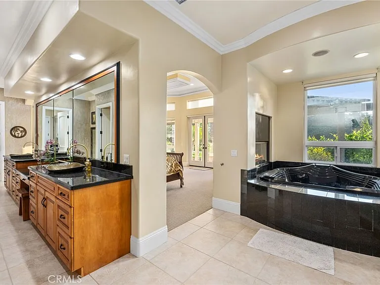 44915 Palladian Ct — Photo 46