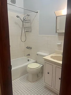 Rented by Magnone Real Estate | media 14