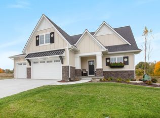 8246 Woodhaven Dr SW, Byron Center, MI 49315