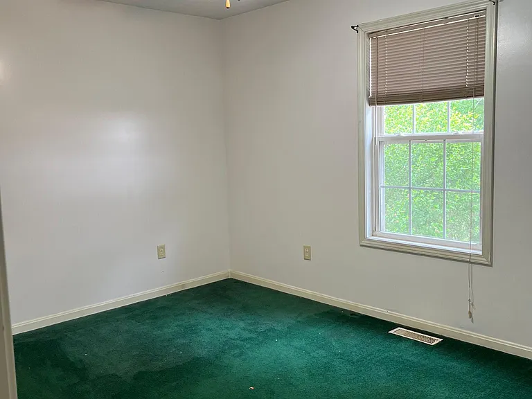 253 Donald Dr — Photo 8