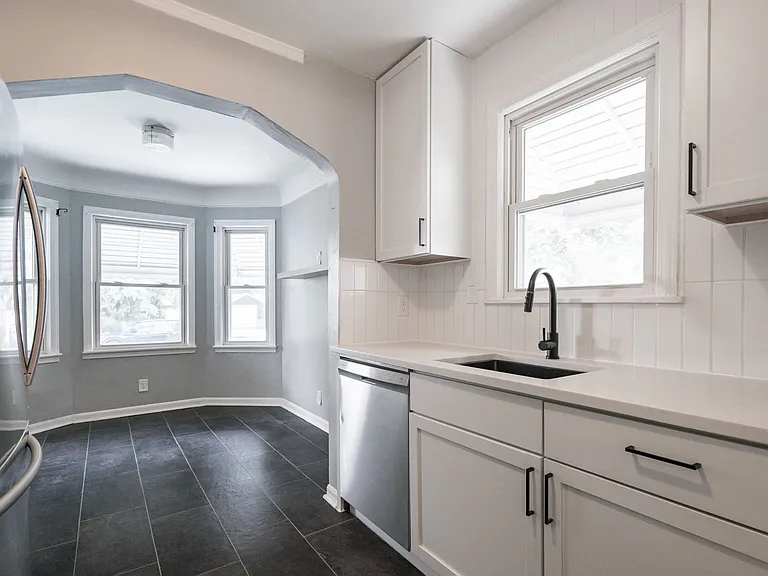 507 Spencer St — Photo 2
