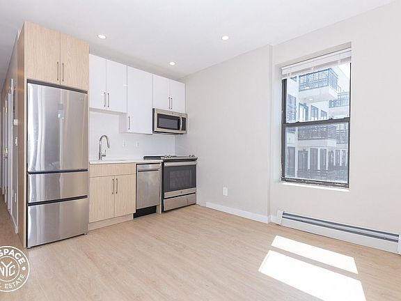 2nd image of 879 De Kalb Ave #93