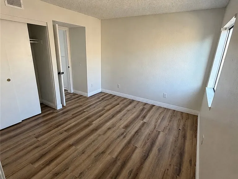 2032 S Bon View Ave #B — Photo 11