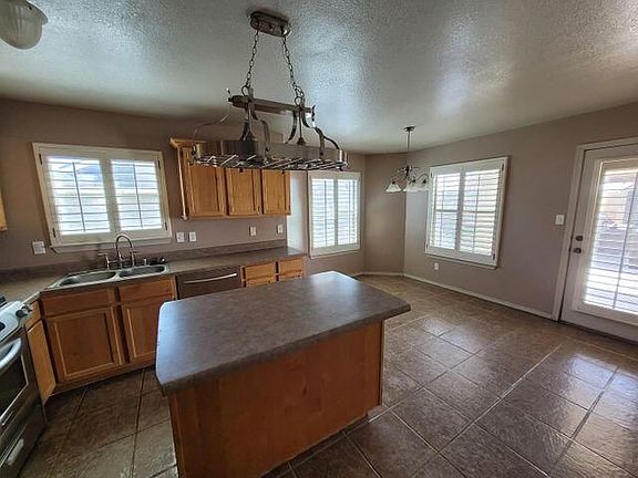 5th image of 6039 Camden Lake St